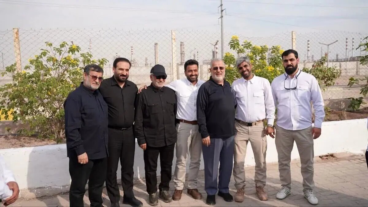 تصویری از بازدید فرماندهان ارشد سپاه از پالایشگاه مهر خلیج فارس/ کدام فرماندهان در بازدید حضور داشتند؟