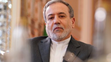 رحیم پور مطرح کرد؛ چرا عراقچی با آمریکا وارد مذاکرات مستقیم نشد؟/ آیا او اختیار داشت که چنین تصمیمی بگیرد و نگرفت؟