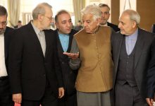 زیدآبادی: آقای لاریجانی چه نوع کارت سفیدی؟/صلح ترامپ مهمترین بخش گفتگوی لاریجانی با مقامات پاکستانی بوده است/آنچه عیان است بلاتکلیفی بی‌پایان است