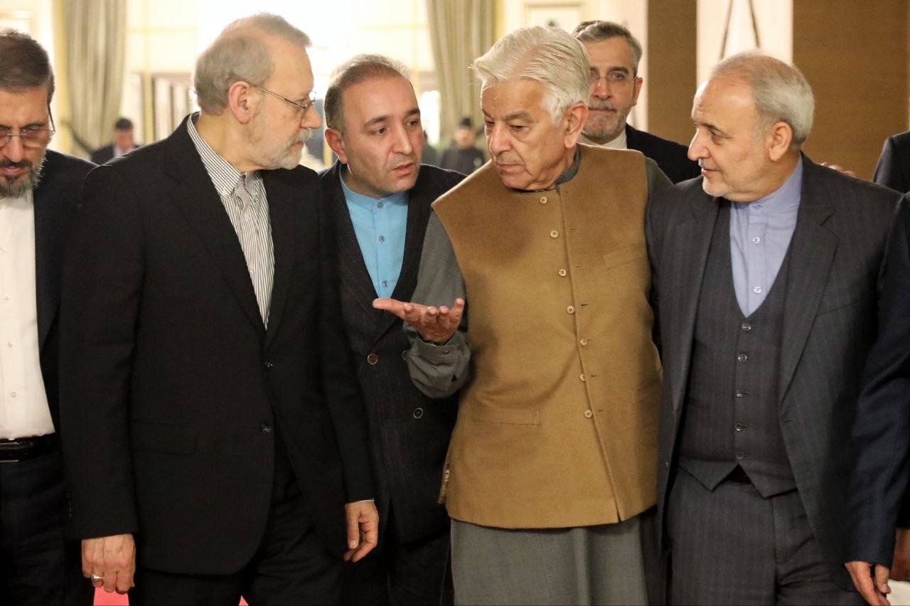 زیدآبادی: آقای لاریجانی چه نوع کارت سفیدی؟/صلح ترامپ مهمترین بخش گفتگوی لاریجانی با مقامات پاکستانی بوده است/آنچه عیان است بلاتکلیفی بیپایان است