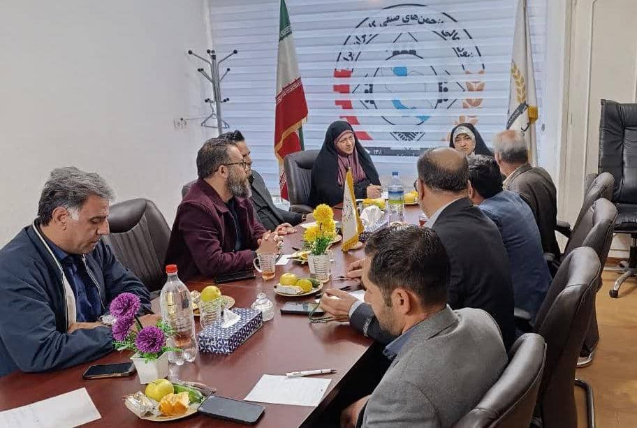 فریاد معیشت از کانون عالی انجمن های کارگران؛ رفیعی: سفره کارگران کوچکتر از همیشه!