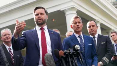 خشم ونس، معاون ترامپ از ادامه تعطیلی دولت: این نمایش مسخره را تمام کنید