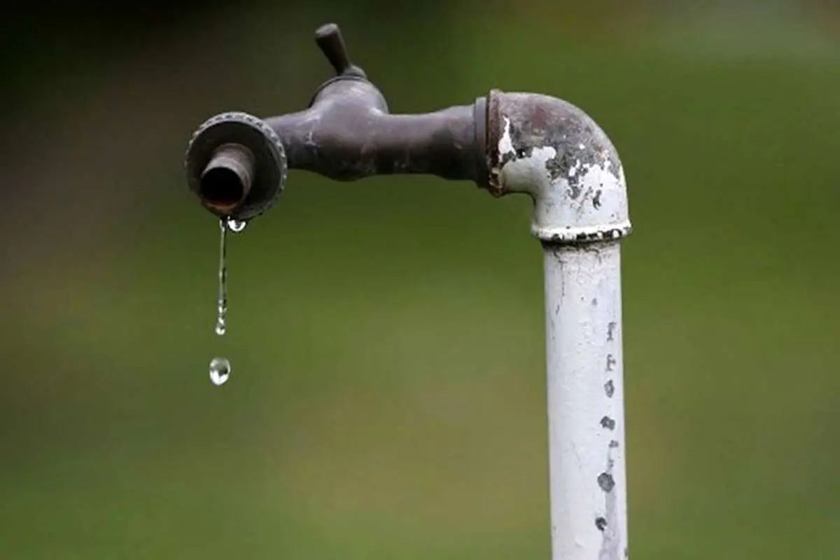 سیاست ما برای مدیریت شبکه آب، تعدیل فشار در ساعات شبانه است/ روزهای سختی را پشت سر میگذاریم/ برنامهای برای قطع یا جیرهبندی آب در دستور کار نیست