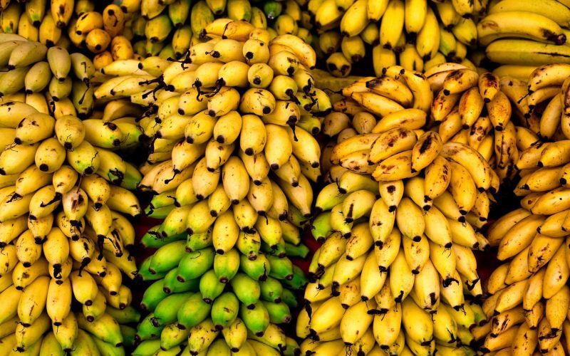 اختلال در سامانه گمرکی هزار تُن موز و سیب را در معرض فساد قرار داد