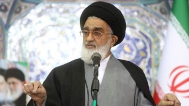 امام جمعه‌ قم: برخی جریان‌ها با ایجاد زمینه‌هایی، موجب گسترش ناهنجاری‌ها و مشکلات اجتماعی می‌شوند