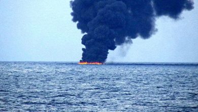 انفجار نفتکش در دریای سیاه / منابع خبری: احتمالا این نفتکش پس از انفجار غرق شده