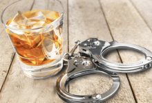 بازداشت ۷ بازیگر سرشناس با ۳۸ لیتر مشروب طی یک عملیات اطلاعاتی ویژه در جشن تولد شب جمعه «ع. ش»، هنرمند سینما/ امروز تعدادی از این افراد با قید وثیقه آزاد شدند/ گزارش‌ها از بازداشت بیش از ۲۰ تن در این پارتی حکایت دارد