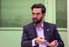 کنایه آذری جهرمی به برخی مدیران دولتی: کشور را کارآمد اداره کنید نه بی‌خاصیت!