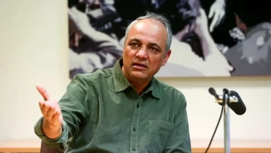 کنایه زیدآبادی به شریعتمداری: مردم‌آزاری هم عالمی دارد!