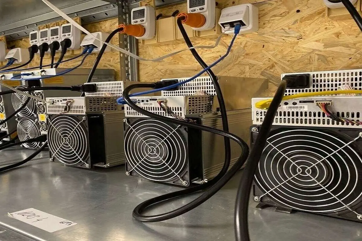 چراغ ۲۰۰۰ ماینر قاچاق خاموش شد