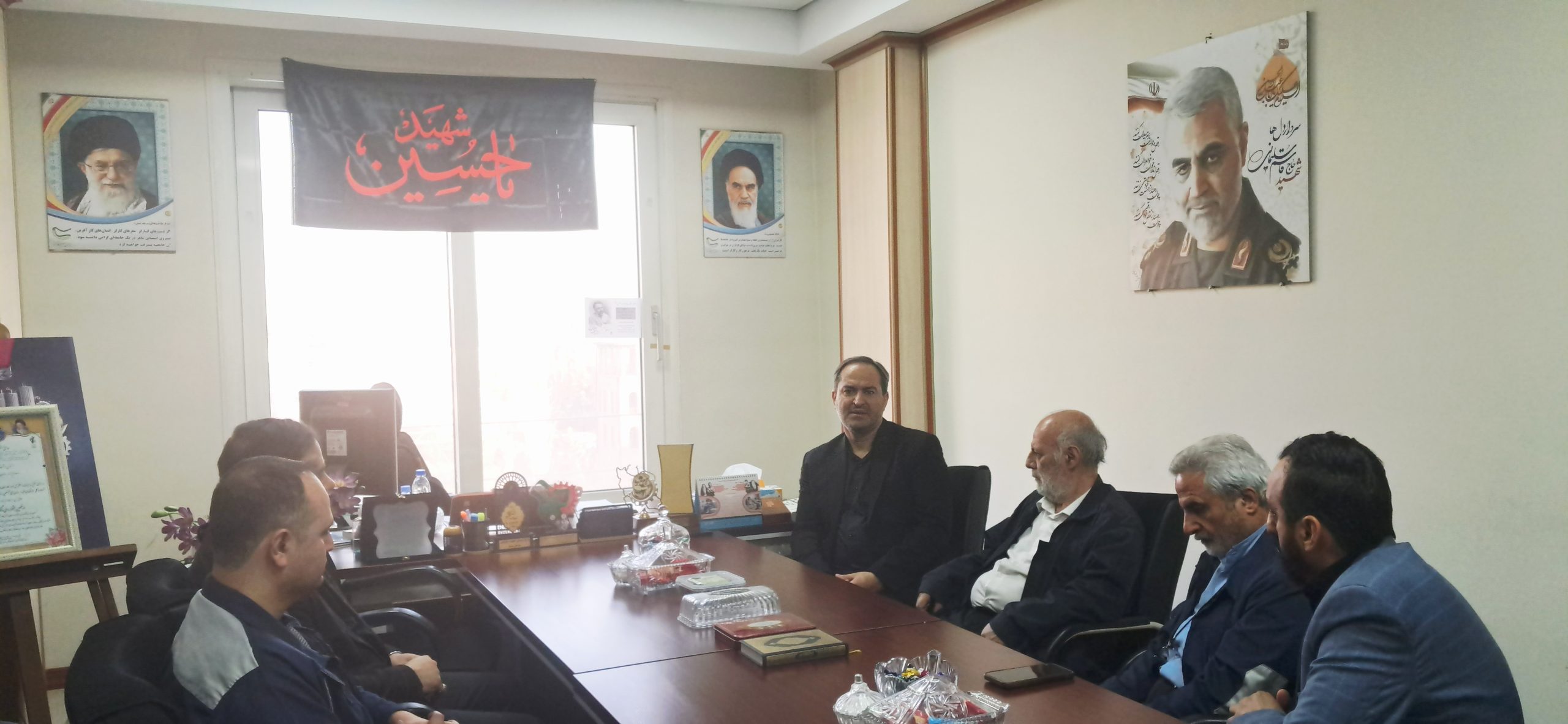 گفتگوی مهم درباره درمان و معیشت کارگران  و بازنشستگان در نشست بسیج کارگری