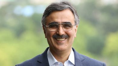 پس از افتخار دلار ۱۴۴ تومانی؛ فرزين در سمت خود ماندگار شد؟! / مقام بانک مرکزی می‌گوید فرزین امروز به همراه وزیر اقتصاد در جلسه‌ای مصوباتی درمورد بازار ارز داشته‌اند