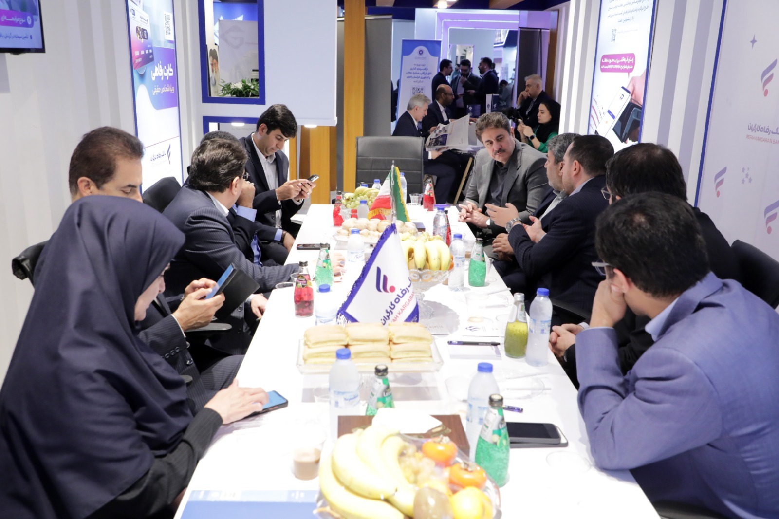 معرفی ابزارهای و محصولات نوین تامین مالی بانک رفاه در KishInvex 2025