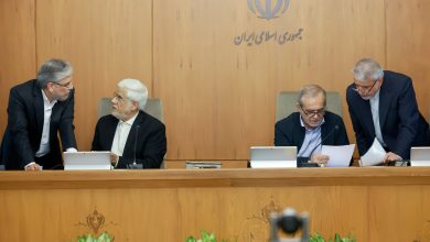 روزنامه اصولگرا: واقعا پزشکیان به این نتیجه نرسیده که برخی وزرا باید تغییر کنند؟/ بهتر است او نگذارد کار به استیضاح بکشد