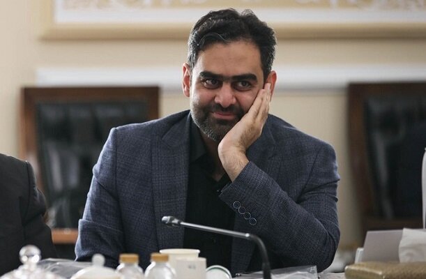 تشدید نزاع ثابتی و تسنیم /ثابتی: از این رسانه انتظار انتشار حقیقت نمی رود/ شأن نماینده مجلس مالهکشی نیست عزیزان/ اگر به برادران بر میخورد ...