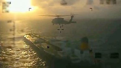 بلومبرگ: آمریکا نفتکش متعلق به چین را توقیف کرد/ نیویورک تایمز: نفتکش تحریم نبود!/ آمریکا: ما پیدا و متوقفتان می‌کنیم