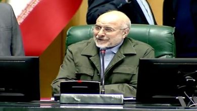 نماینده مجلس: دیروز یک جلسه بی‌خودی گذاشتیم، دو هزار تومان رفت روی دلار/ پاسخ قالیباف: صحیح نیست که بگوییم جلسه دیروز هیچ ثمره ای نداشته است