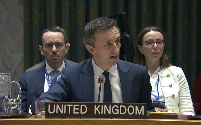 جدالی بی‌دستاورد؛ اولین نشست پس از انقضای ۲۲۳۱ به حملات لفظی میان ایران و آمریکا و روسیه و فرانسه گذشت / شب گذشته در شورای امنیت چه خبر بود؟