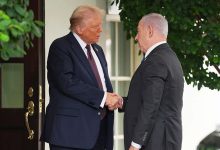 فریب رسانه‌ای یا پرهیز از جنگ تازه؛ مقام آمریکایی: ترامپ تحریم ایران را به اقدام نظامی ترجیح می‌دهد/ آیا نتانیاهو می‌تواند چراغ سبز ترامپ را بگیرد؟