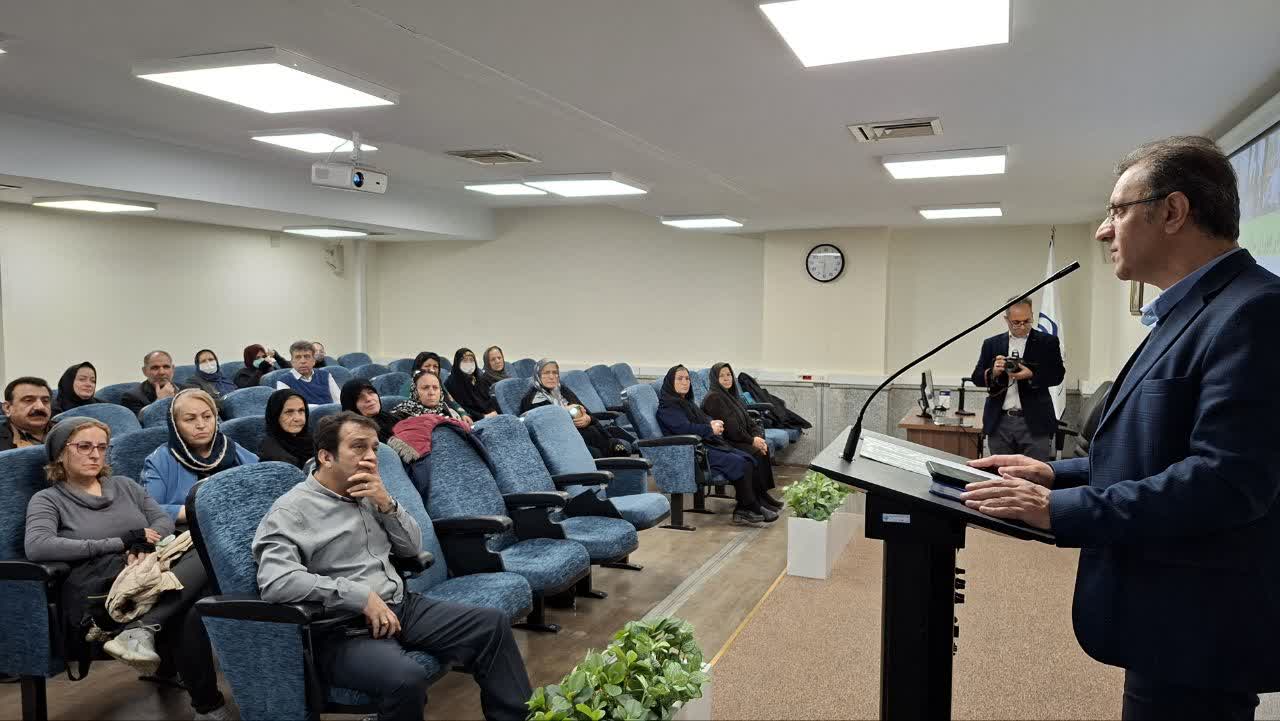 برگزاری نخستین دوره آموزشی ارتقا سطح سواد سلامت با استقبال بازنشستگان تامین اجتماعی