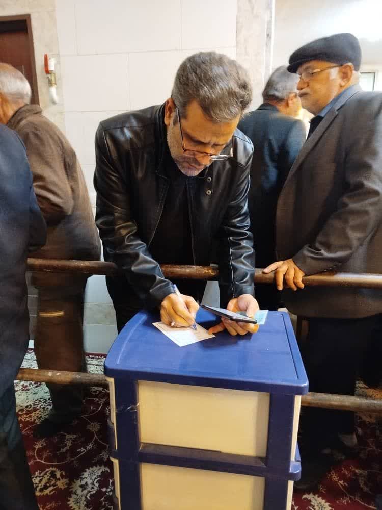 حضور پرشور بازنشستگان تامین اجتماعی آران و بیدگل زیر باران رحمت؛ جلوه‌ای ماندگار از همبستگی و بلوغ صنفی