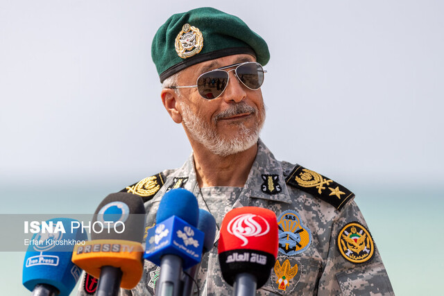 دریادار سیاری: ناوشکن جماران نمادی از خودکفایی کشور است