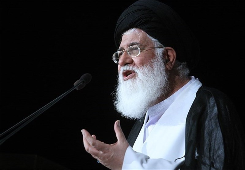 علم الهدی: با تحرکات ساختگی در کشورهای مجاور، از جمله عراق، تلاش می‌کنند ایران را تهدید کنند تا سایه جنگ را حفظ کنند