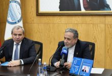 عراقچی: ملت ایران از عزت خود قاطعانه دفاع می‌کند