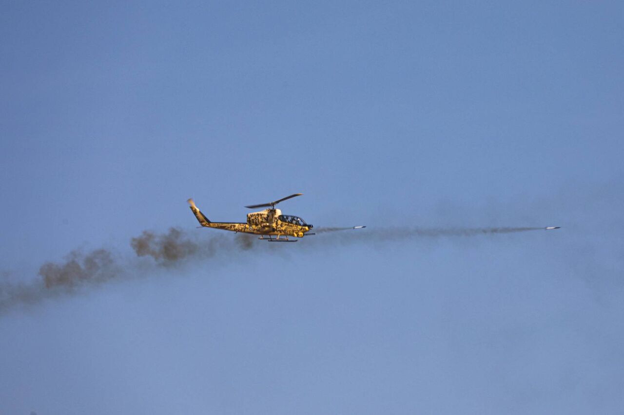 فرمانده پایگاه سوم هوانیروز ارتش: در بالاترین سطح آمادگی قرار داریم / امروز بخش زیادی از بالگردهای ما به سامانههای دید در شب مجهز شدهاند و همه خلبانان نیز آموزشهای لازم برای پرواز شبانه را فرا گرفتهاند