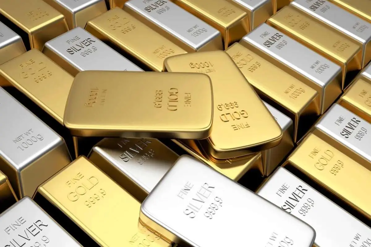 چرا قیمتهای طلا و نقره در حال رکورد زنی هستند؟