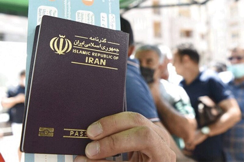 عوارض خروج از کشور چقدر افزایش می‌یابد؟/ اگر ۲ بار در سال سفر کنید، چقدر باید عوارض پرداخت کنید