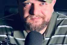 می توان عصر جدیدی را برای هنر دوبله ایران به وجود آورد/ پلتفرمهای داخلی فرصت بزرگی برای هنر دوبله ایران هستند