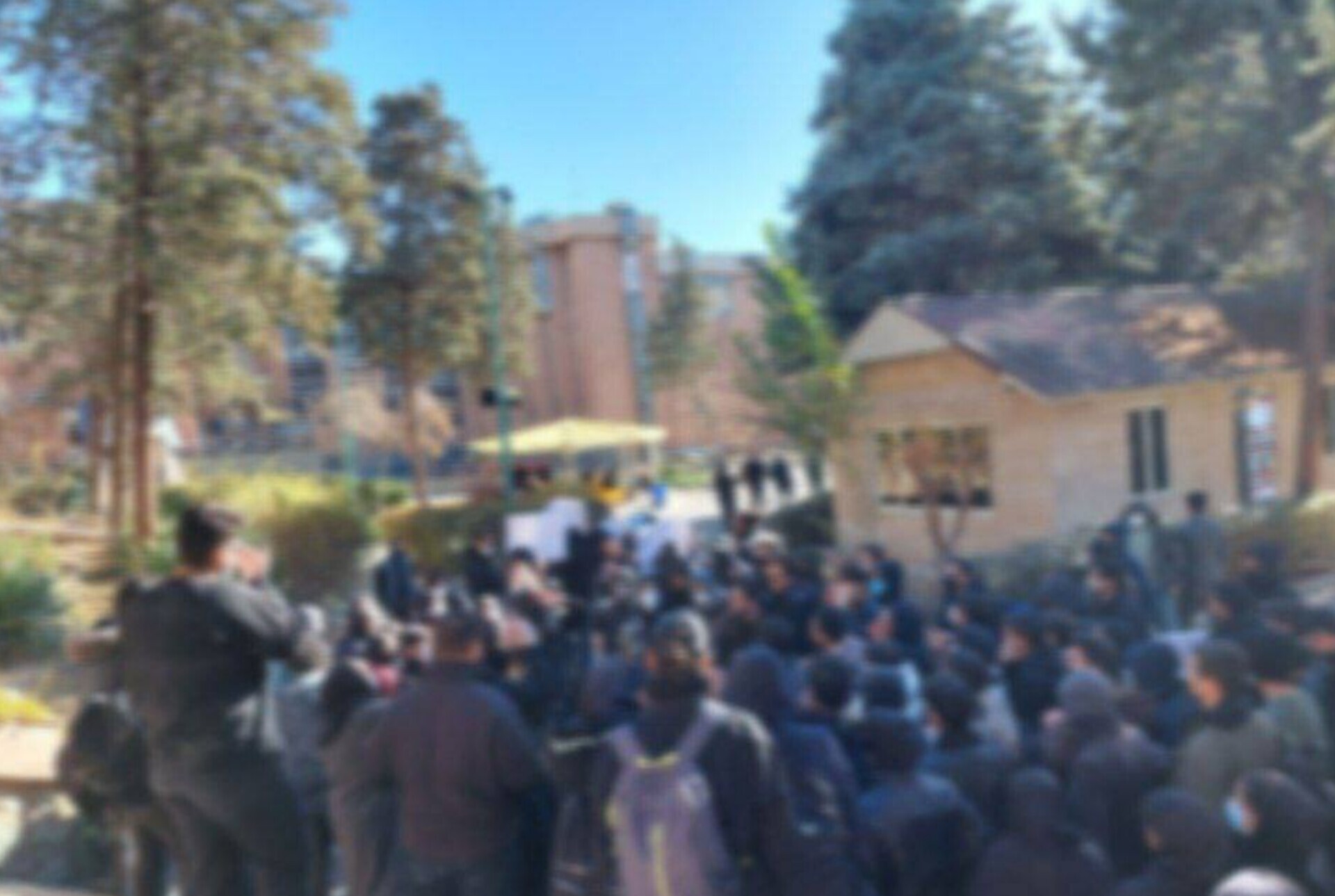 خبرگزاری فارس: پلیس در این دوره از اعتراضات به صورت محسوسی اجازه نمی‌دهد که فضا به سمت تنش برود