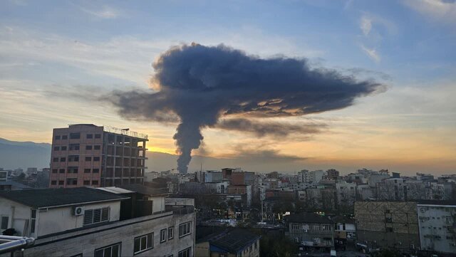 فرماندار آمل: تعمیر و جوشکاری دلیل حریق در کارخانه آمل است / از همه ظرفیتهای شهرهای اطراف برای مهار آتش استفاده میشود