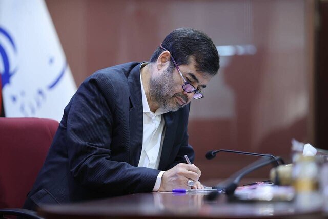 وزیر ورزش: فکر نمیکنم مشکلی برای تیم ملی فوتبال در جام جهانی به وجود بیاید / تیم ملی در جامجهانی حضور خواهد داشت