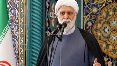 امام جمعه کیش: مردم ایران اجازه بازگشت طاغوت را نخواهند داد