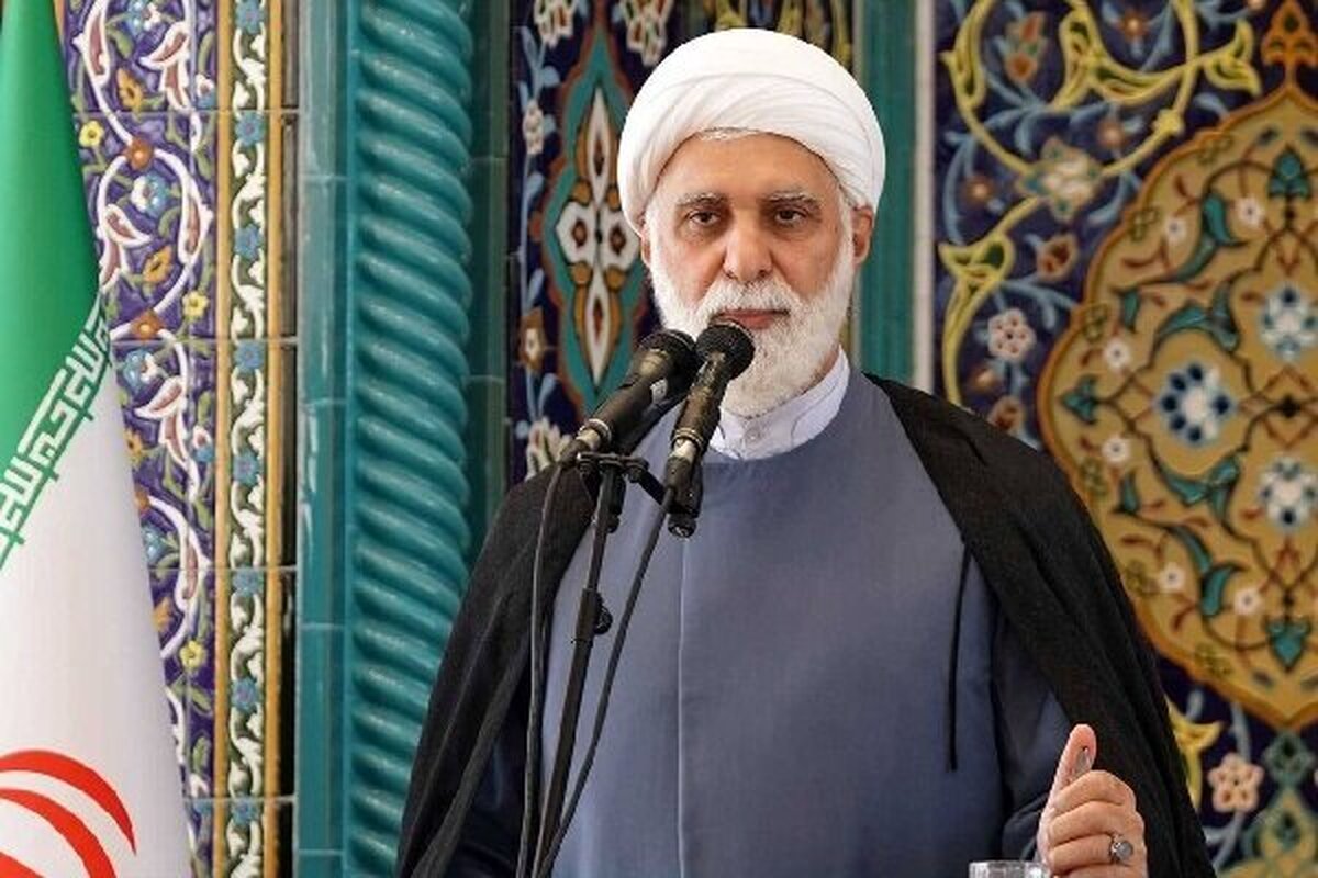 امام جمعه کیش: مردم ایران اجازه بازگشت طاغوت را نخواهند داد