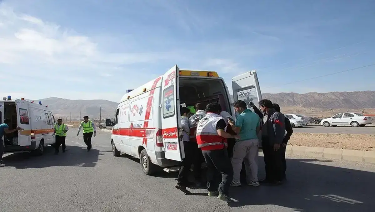 برخورد ۱۸ خودرو در محور نطنز- کاشان ۷۰ مصدوم داشت