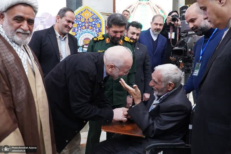 عكسي ديدني از رئيس مجلس و رئيس بسيج كارگري كشور در اجتماع «کارگران در مسیر حاج قاسم»