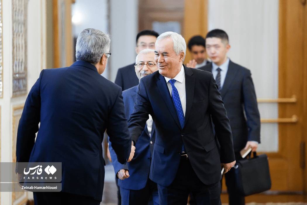 عکس/ نشست وزیر امور خارجه با سفرای خارجی مقیم تهران