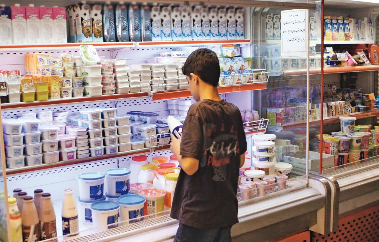 قیمت جدید لبنیات رسما اعلام شد/ دارندگان کالابرگ، شیر، ماست و پنیر را با چه قیمتی می‌توانند بخرند؟