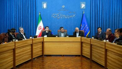 وزیر ارتباطات در جلسه با معاون علمی رئیس‌جمهور مطرح کرد: قطعی اینترنت، روزانه ۵ هزار میلیارد تومان خسارت به اقتصاد کشور وارد کرده