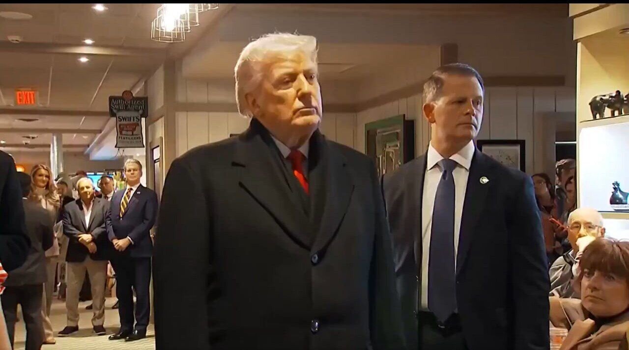 ادعای ترامپ: کوبا در آستانه سقوط است