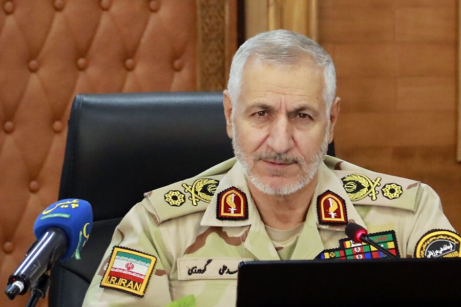 فرمانده مرزبانی فراجا: مرزبانان با چشمانی بیدار مرزهای کشور را به صورت لحظهای رصد و کنترل میکنند