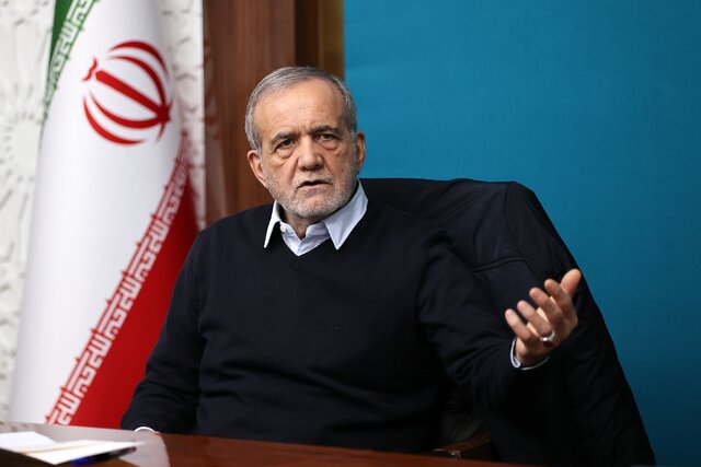 پزشکیان: تعرض به رهبری معظم، بهمنزله جنگ تمام عیار با ملت ایران است