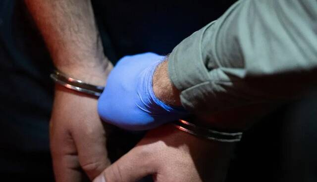 کشف ۱۵۶ کیلوگرم روانگردان شیشه توسط پلیس فرودگاه