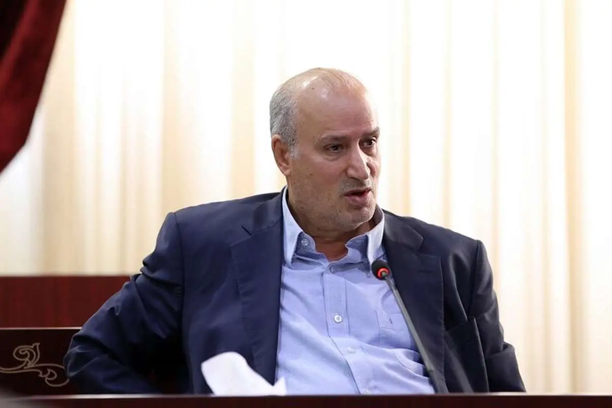 تاج تکلیف قلعه‌نویی را مشخص کرد