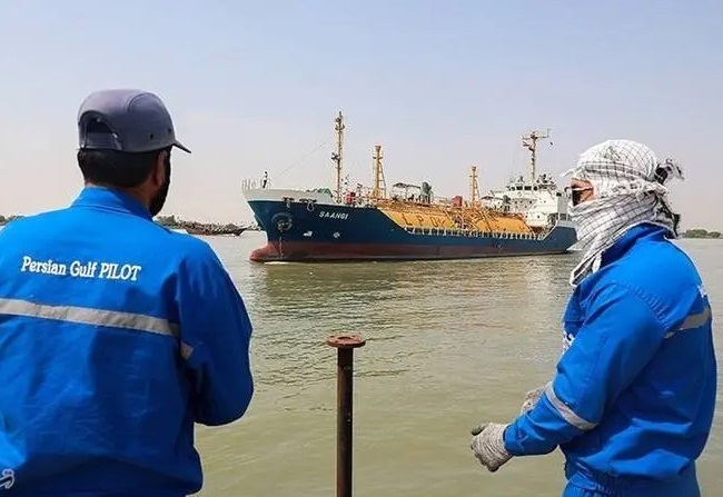 فرماندار قشم: منشاء بوی گاز، کشتی‌های حامل LPG است / خبر تعطیلی مدارس به دلیل انتشار بوی گاز صحت ندارد