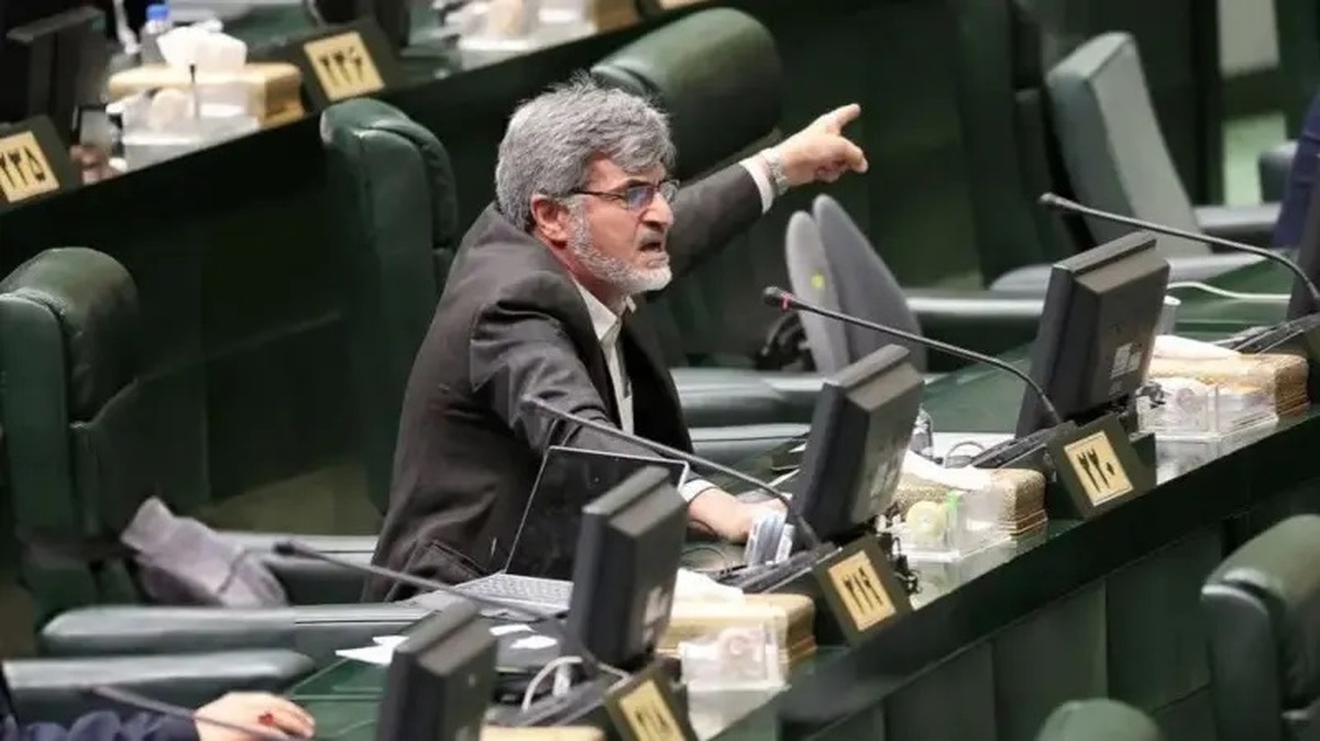 مهدی کوچک زاده: چگونه است چند نفر را که سرشان به تنشان نمی‌ارزد دستگیر می‌کنید، اما با شکوری راد برخورد نمی‌شود