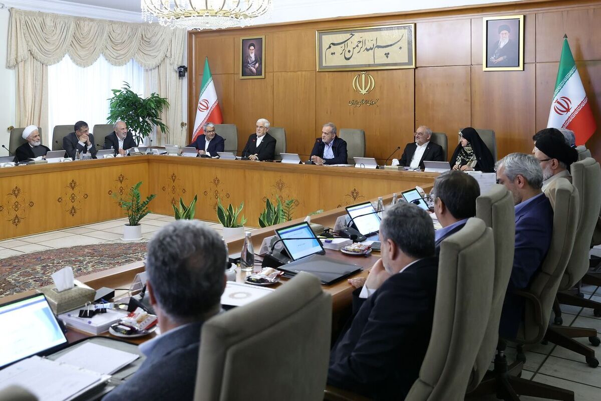 پزشکیان: جامعه ما زخمی است؛ اگر این زخم درمان نشود، ممکن است کل جامعه را گرفتار کند